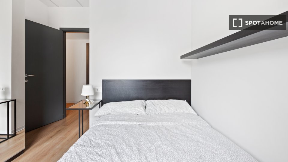 Double room Milan, 8 beds, 173m² — photo 1
