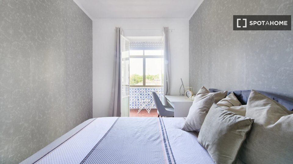 Double room Lisbon, 7 beds — photo 11