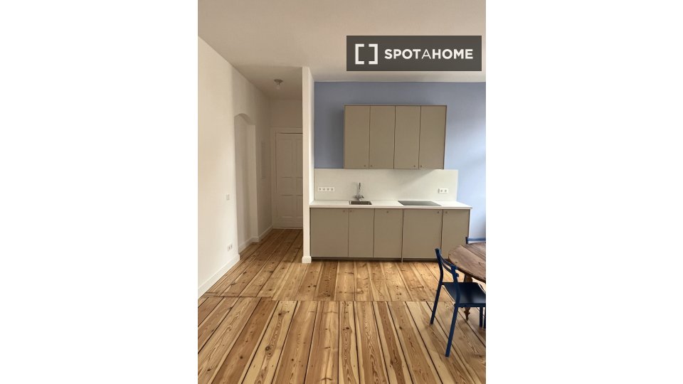 Apartment Berlin, 1 bed, 40m² — photo 1