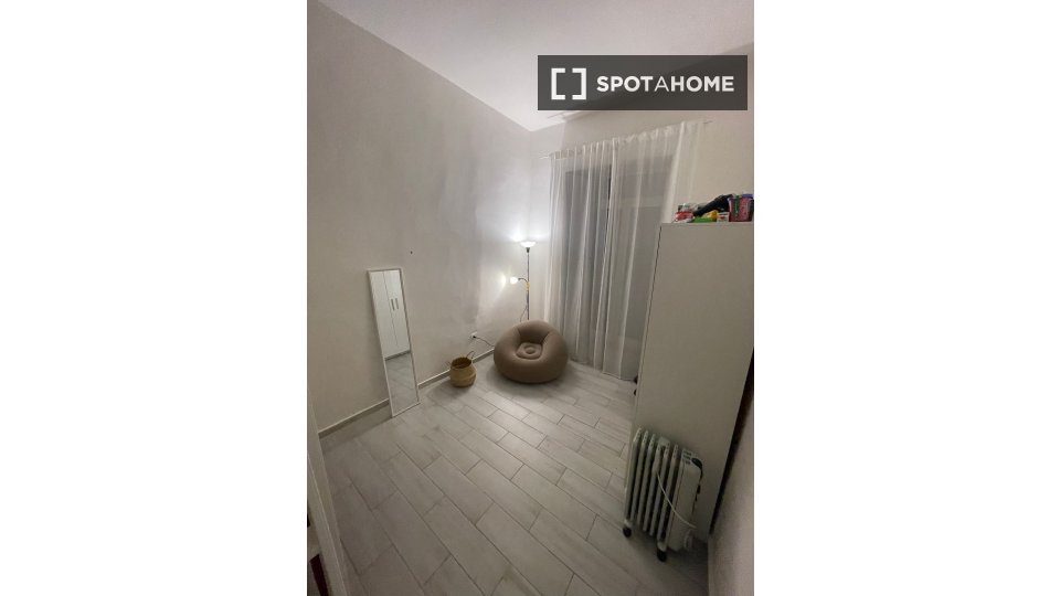 Double room Naples, 8 beds — photo 33