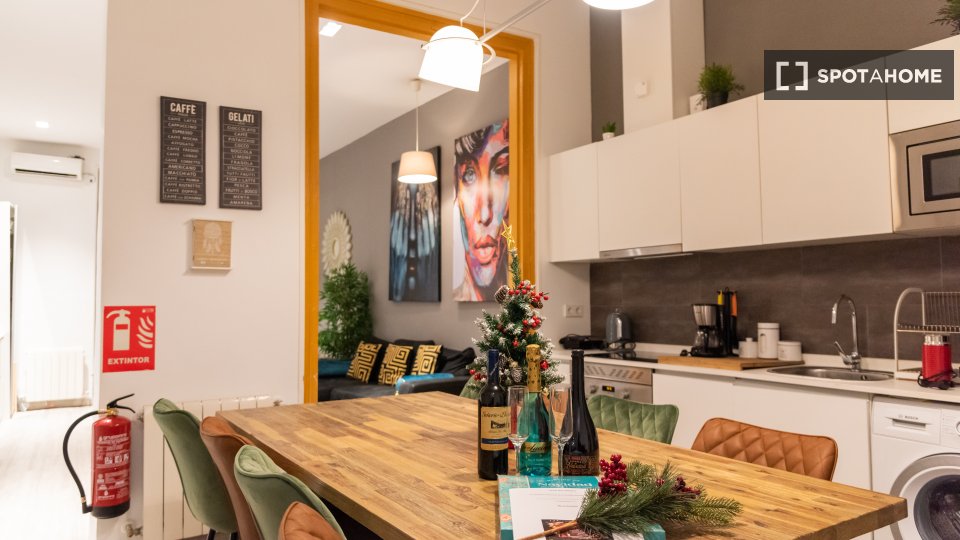 Apartment Madrid, 5 beds, 112m² — photo 5