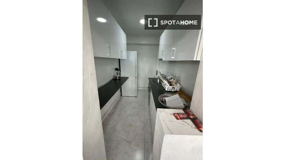 Double room Madrid, 4 beds — photo 5