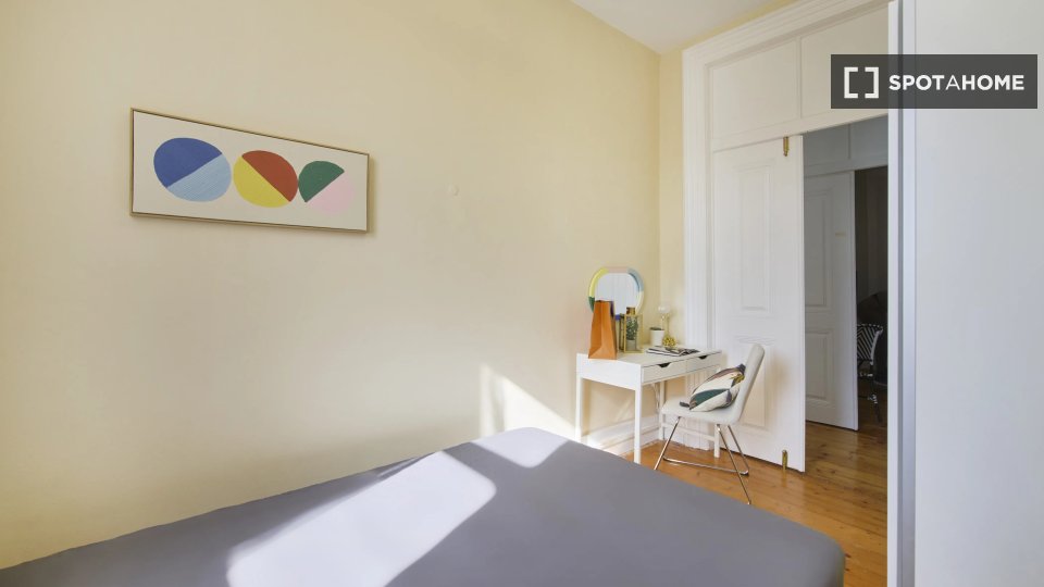 Double room Lisbon, 9 beds — photo 12