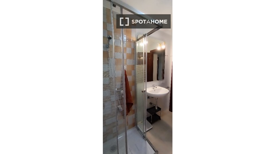 Double room Salamanca, 6 beds, 146m² — photo 6