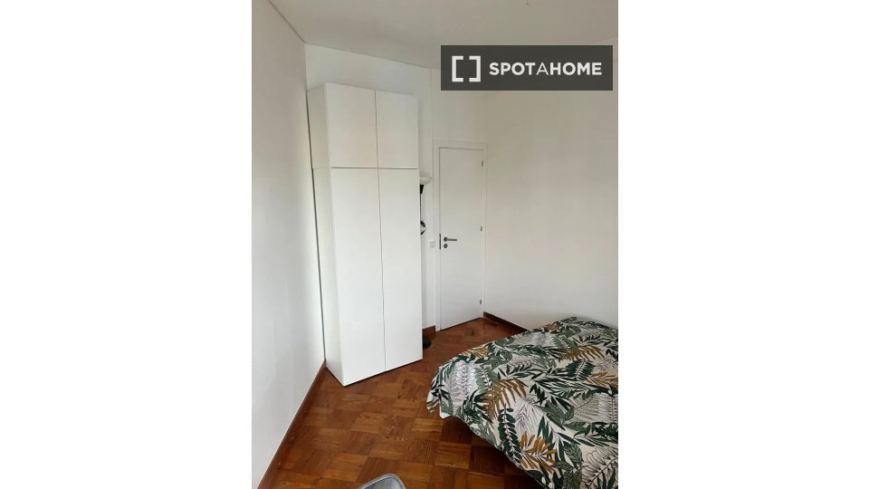 Double room Lisbon, 6 beds — photo 1