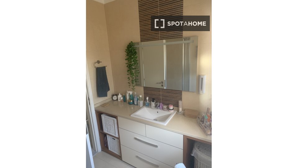 Double room Lisbon, 2 beds, 100m² — photo 14