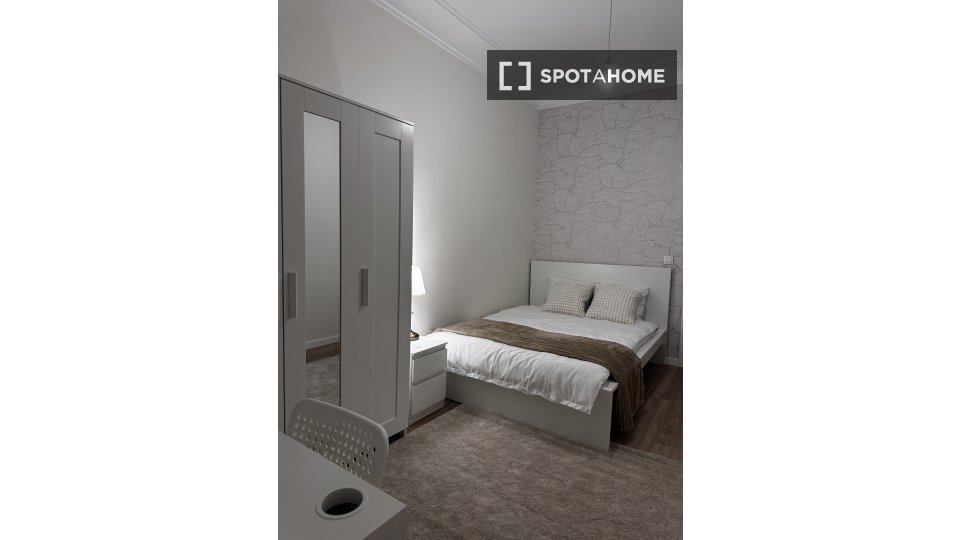 Double room Lisbon, 5 beds, 12345m² — photo 14