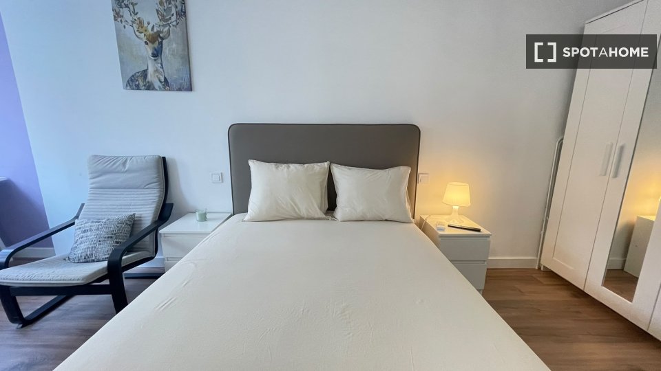 Double room Madrid, 6 beds — photo 14
