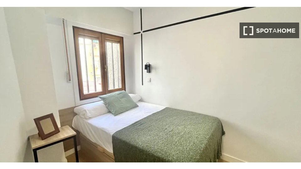 Double room Madrid, 6 beds — photo 24