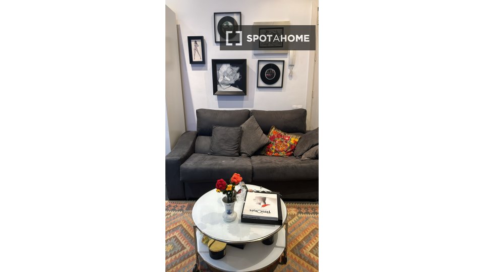 Apartment Madrid, 2 beds, 65m² — photo 4