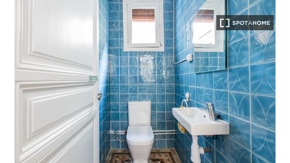 Double room Barcelona, 7 beds, 200m² — photo 9