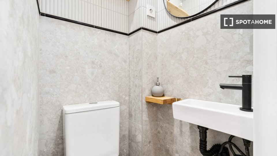 Apartment Barcelona, 2 beds, 90m² — photo 10