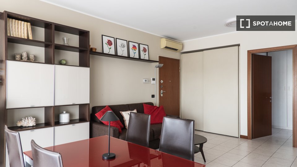 Apartment Milan, 1 bed, 74m² — photo 3