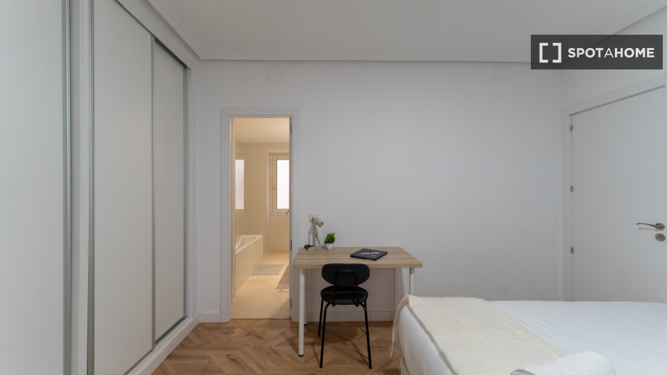 Habitación doble Madrid, 7 habitaciones — foto 12