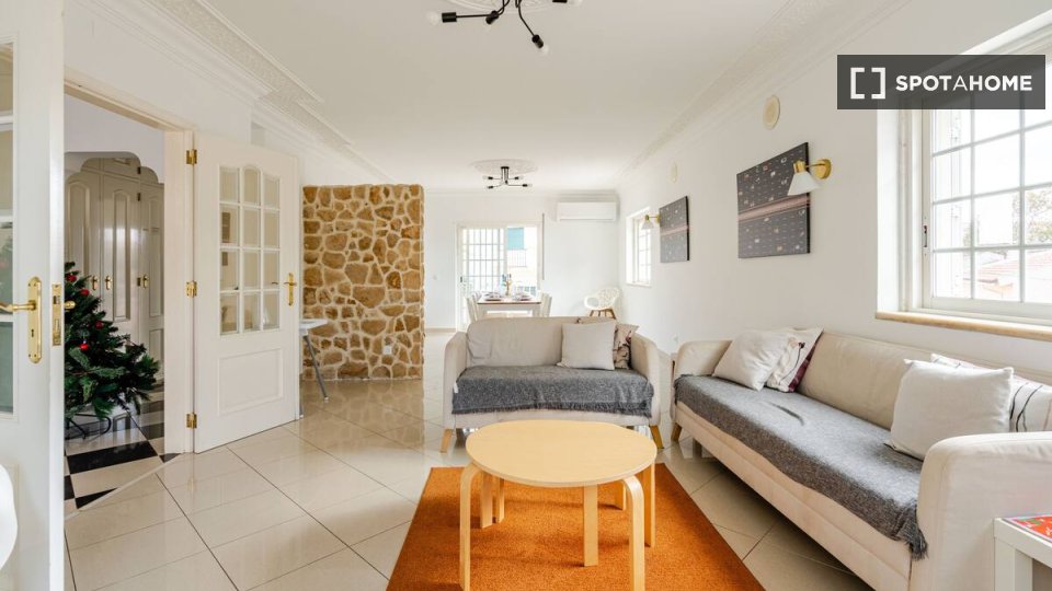 Apartment Lisbon, 5 beds — photo 15
