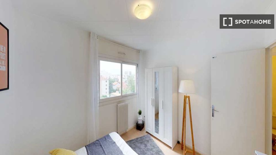 Double room Lyon, 5 beds, 120m² — photo 7