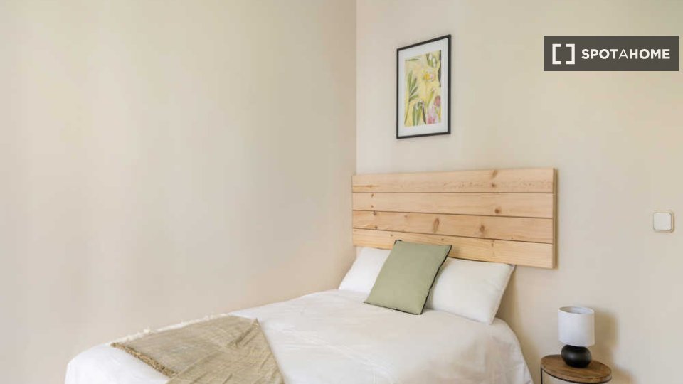 Double room Madrid, 7 beds — photo 44