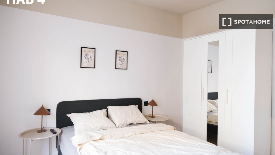 Double room Alicante, 4 beds, 83m² — photo 16