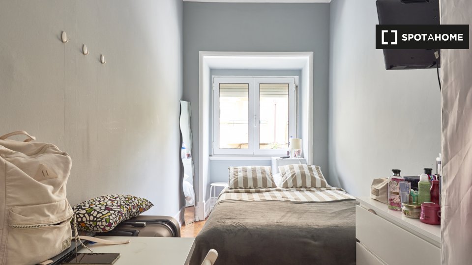 Double room Lisbon, 8 beds — photo 1