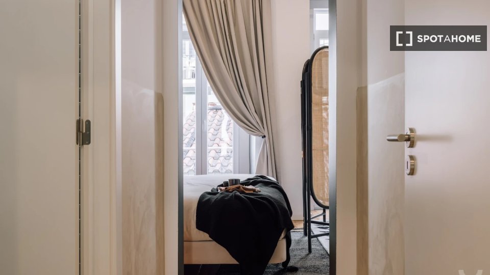 Apartment Lisbon, 1 bed, 75m² — photo 3