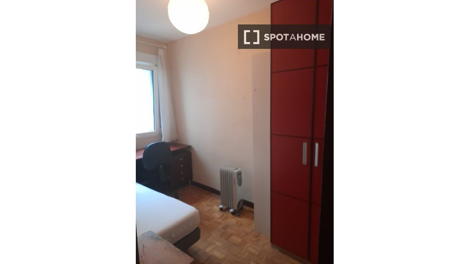 Habitación en piso compartido en alquiler en Iralabarri, Bilbao