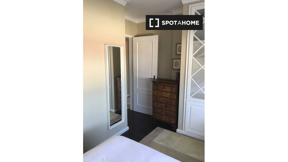 Apartment Lisbon, 1 bed — photo 2