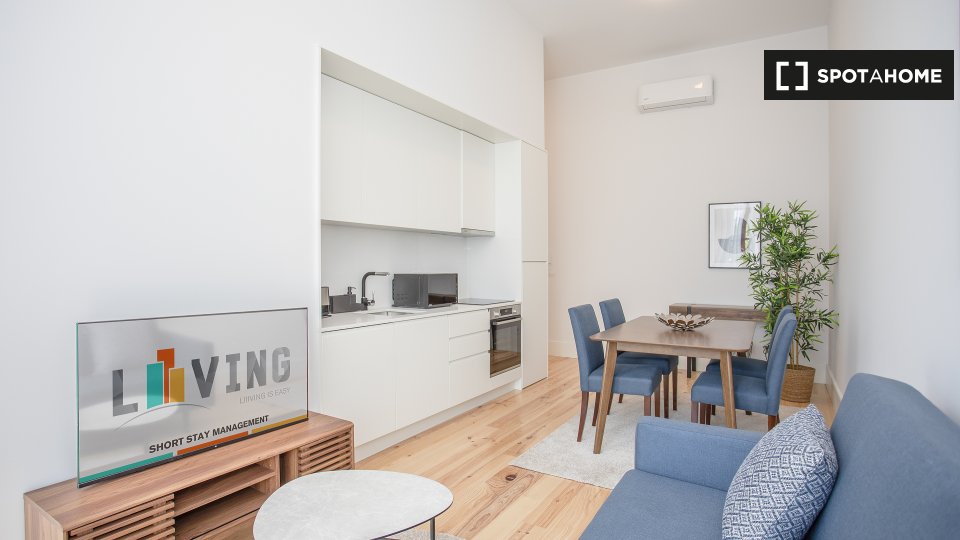 Apartment Porto, 1 bed, 48m² — photo 17