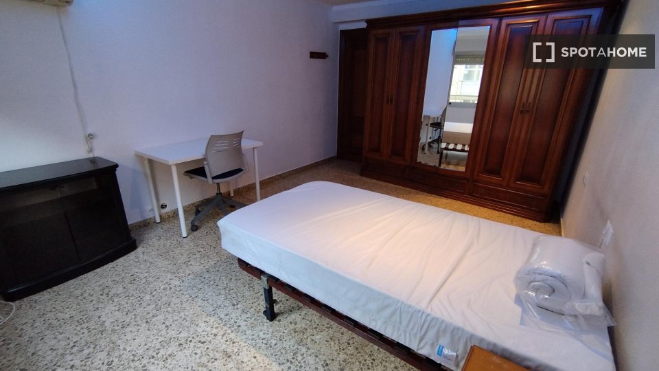 Chambre double Valence, 4 chambres — photo 5