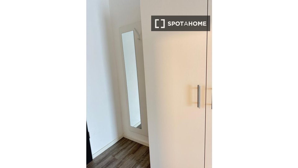 Apartment mono Dusseldorf — photo 11