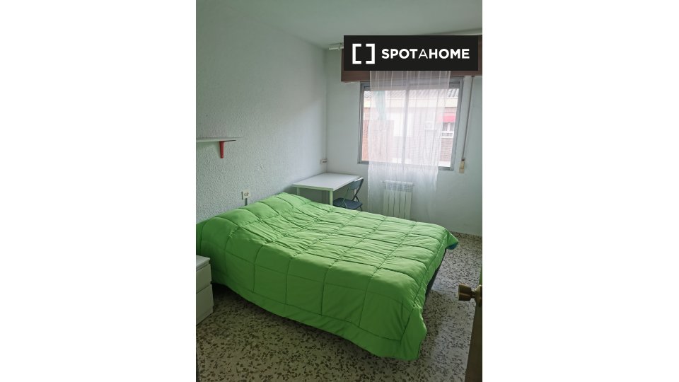 Double room Granada, 4 beds, 100m² — photo 1