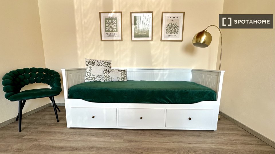 Double room Ljubljana, 3 beds, 90m² — photo 11