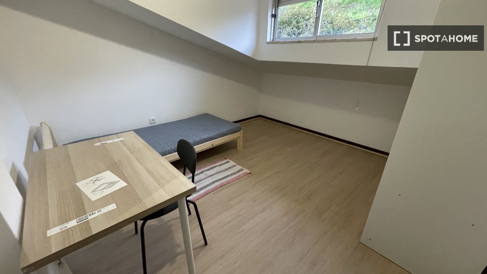 Double room Coimbra, 9 beds — photo 13