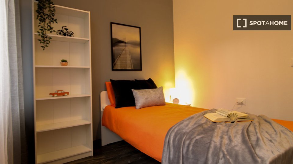 Double room Bologna, 8 beds — photo 10