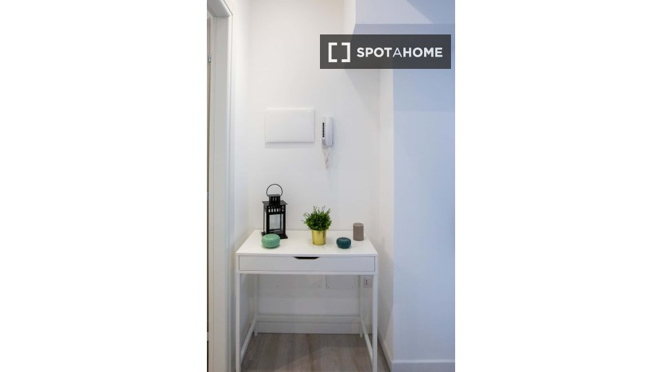 Apartment Milan, 1 bed — photo 15