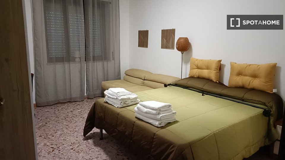 Double room Naples, 4 beds — photo 7