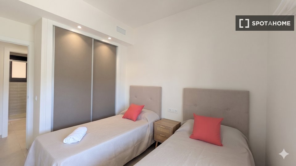 Apartment Alicante, 2 beds — photo 18