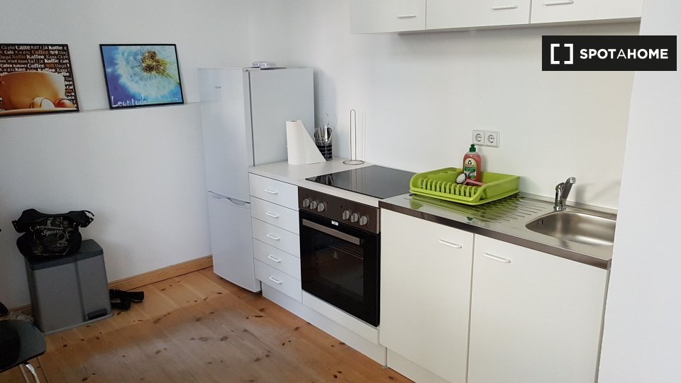 Double room Berlin, 5 beds, 100m² — photo 3