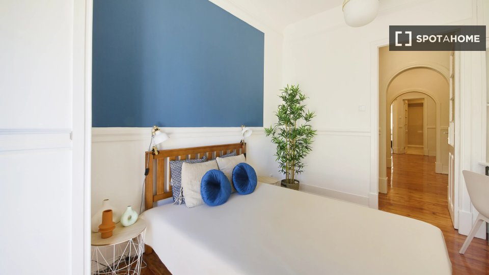 Double room Lisbon, 6 beds — photo 11