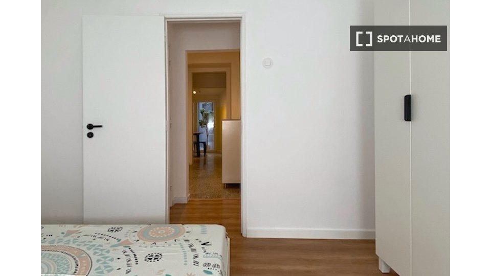 Apartment Lisbon, 2 beds — photo 24