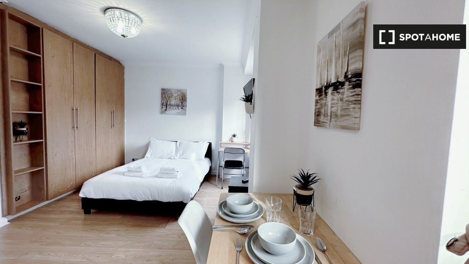 Apartment mono London — photo 3