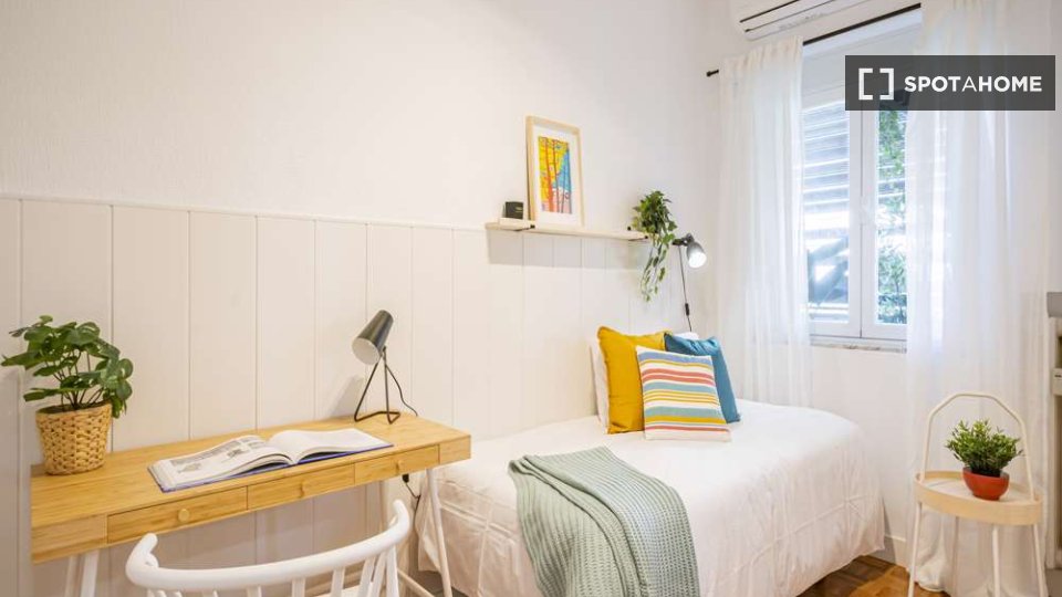 Double room Madrid, 6 beds — photo 22