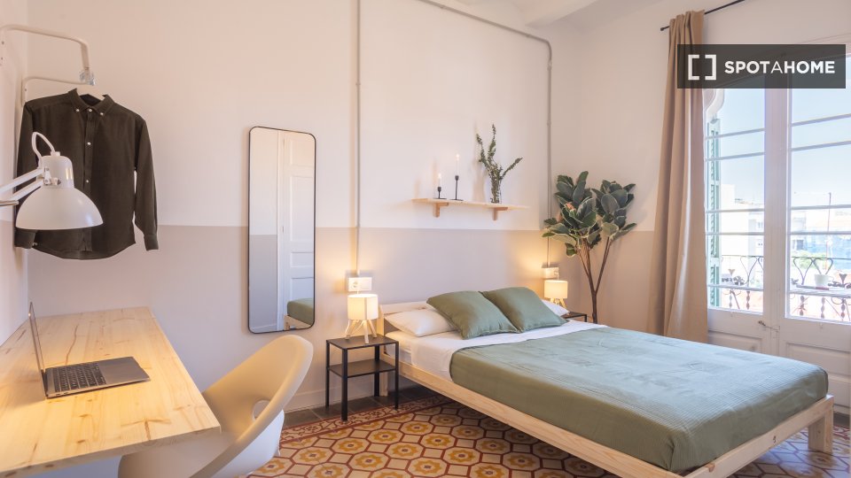 Double room Barcelona, 4 beds, 90m² — photo 15