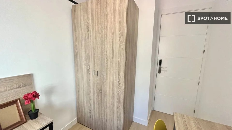 Double room Madrid, 6 beds — photo 1