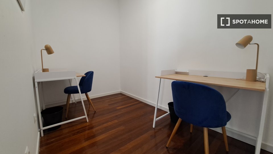 Double room Madrid, 14 beds, 200m² — photo 6