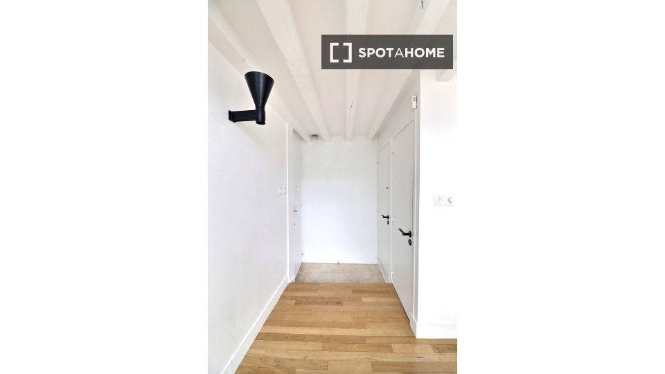 Appartamento con 1 camera da letto in affitto a Clignancourt, Parigi. - a Parigi