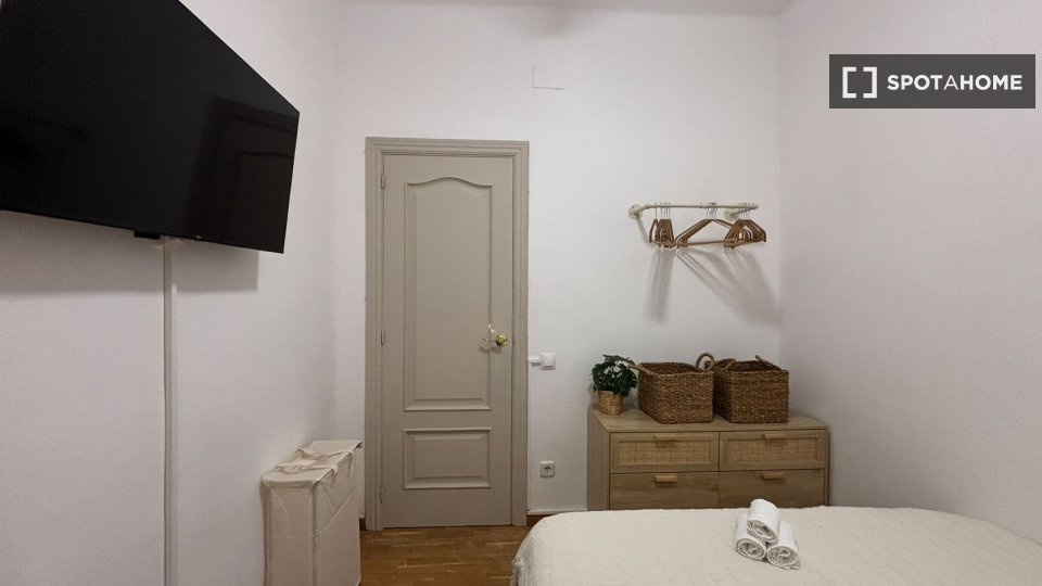 Double room Barcelona, 5 beds, 100m² — photo 13