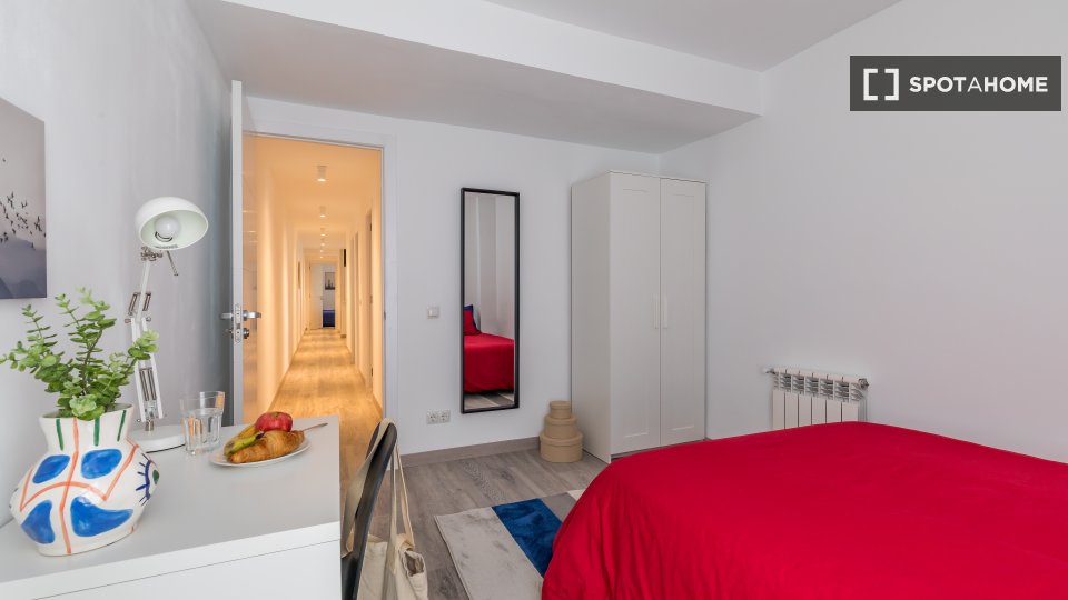 Double room Madrid, 4 beds, 125m² — photo 19