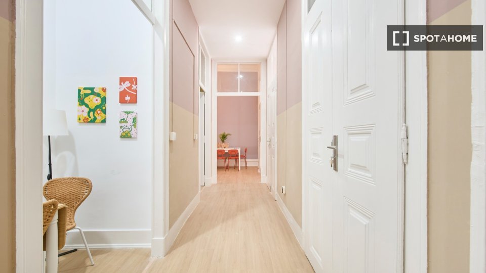 Double room Lisbon, 9 beds — photo 27