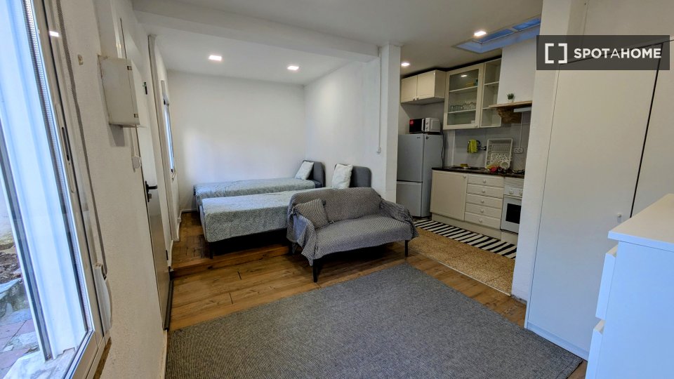 Apartment mono Lisbon, 20m² — photo 1