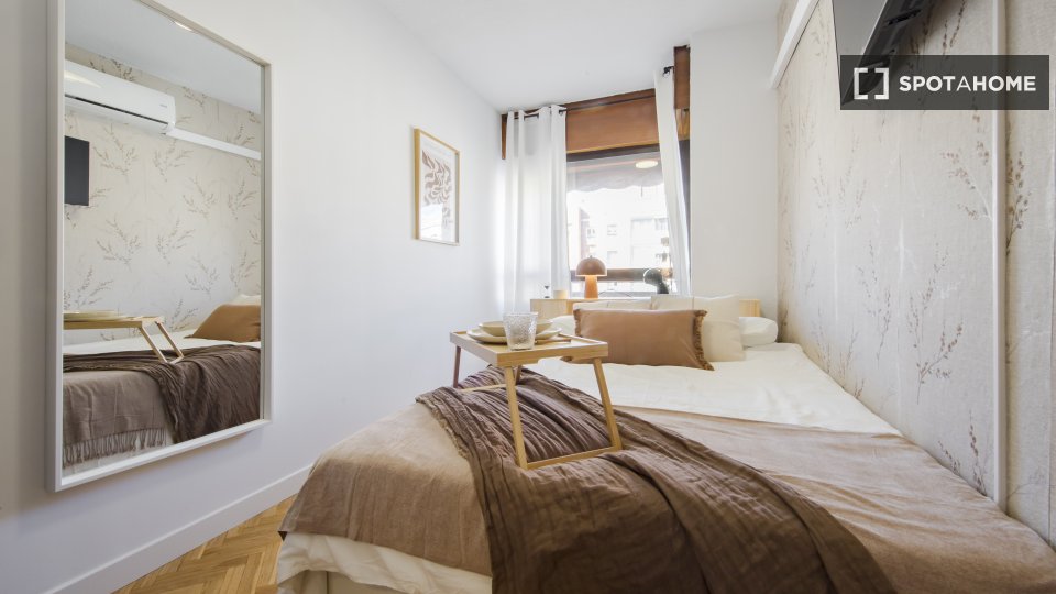 Double room Madrid, 7 beds — photo 1